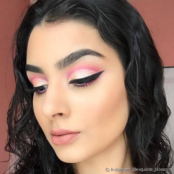 Para festas durante o dia, o cut crease pode surgir com sombras rosadas, que ? tend?ncia e ajudam a definir o olhar de forma mais sutil (Foto: Instagram @exquisite_blossom)